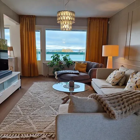 Northern Star Penthouse - Luxury *