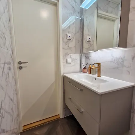 Northern Star Penthouse - Luxury