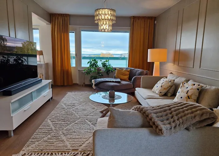 Northern Star Penthouse - Luxury *